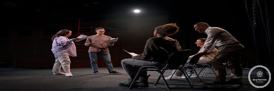 different-moments-theater-class