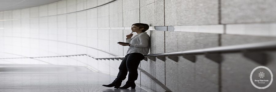 full-shot-woman-holding-notebook