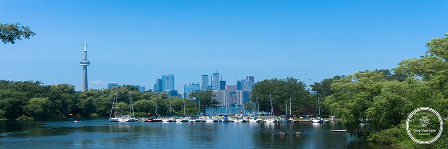 panoramic-view-river-buildings-against-sky